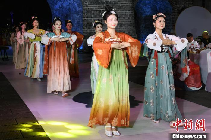 现金炸金花